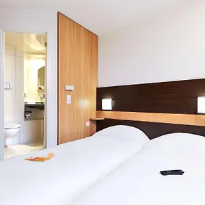premiere-classe-annemasse-ville-la-grand.hotels-rhonealpes.com/
